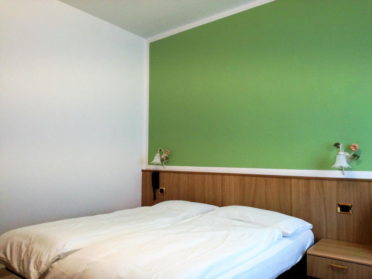 Green Base Hotel B&B Male Luaran gambar